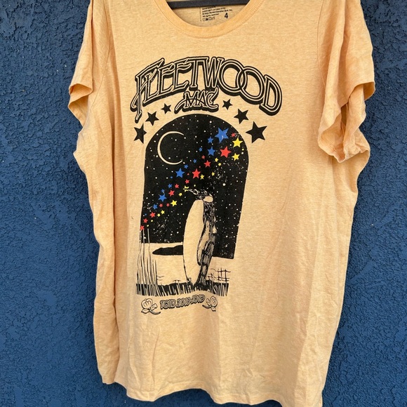 Fleetwood Mac Graphic T-Shirt - Picture 1 of 5